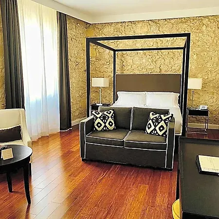 Fanny Ξενοδοχείο 4*