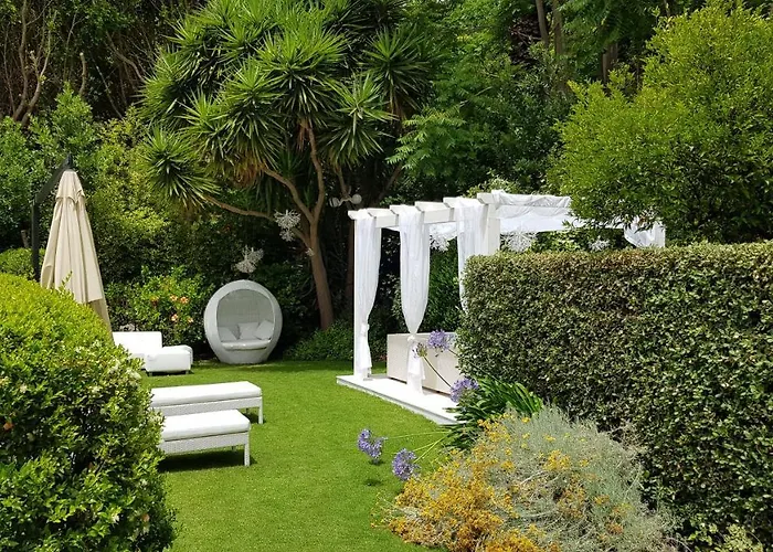 芬妮别墅酒店 4*