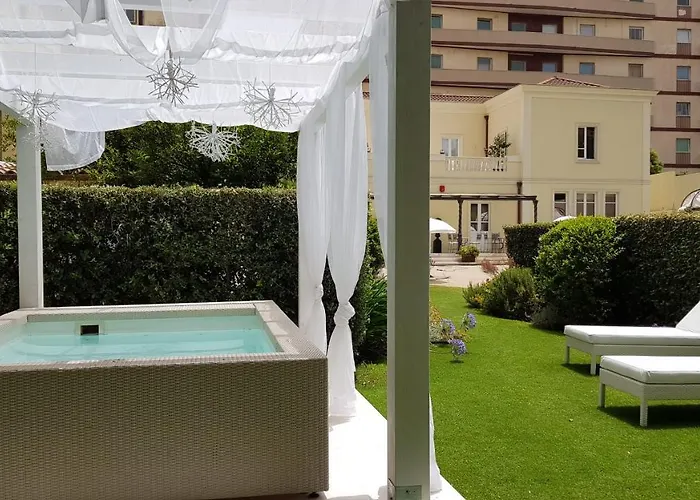 芬妮别墅酒店 酒店 4*