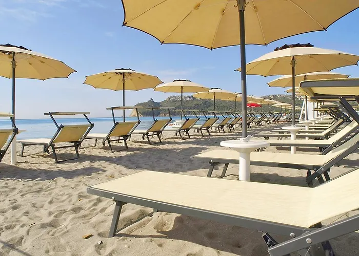 芬妮别墅酒店 4* 卡利亚里