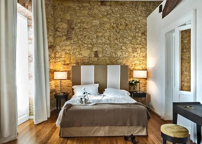 芬妮别墅酒店 4* 卡利亚里